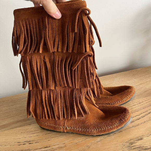 Minnetonka Shoes - Minnetonka Fringe Suede Leather Boots